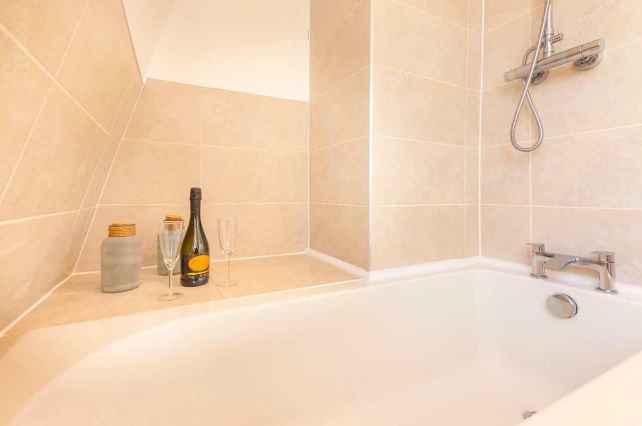 Pure B - Exceptional Views Of Tamar & Royal William Yard With Free Parking & Wifi Plymouth Exterior foto
